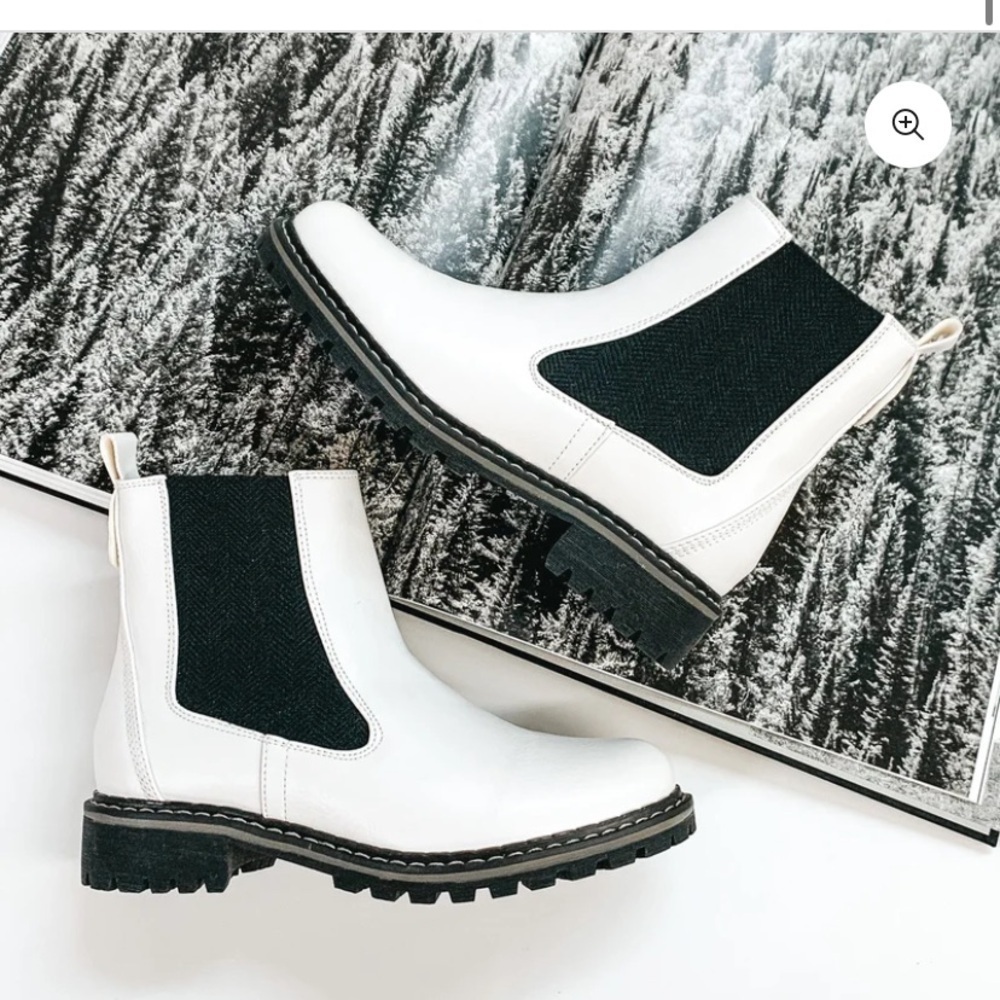 NWOT CORKY'S | TO BE HONEST SLIP ON BOOTIES IN WHITE SIZE 10